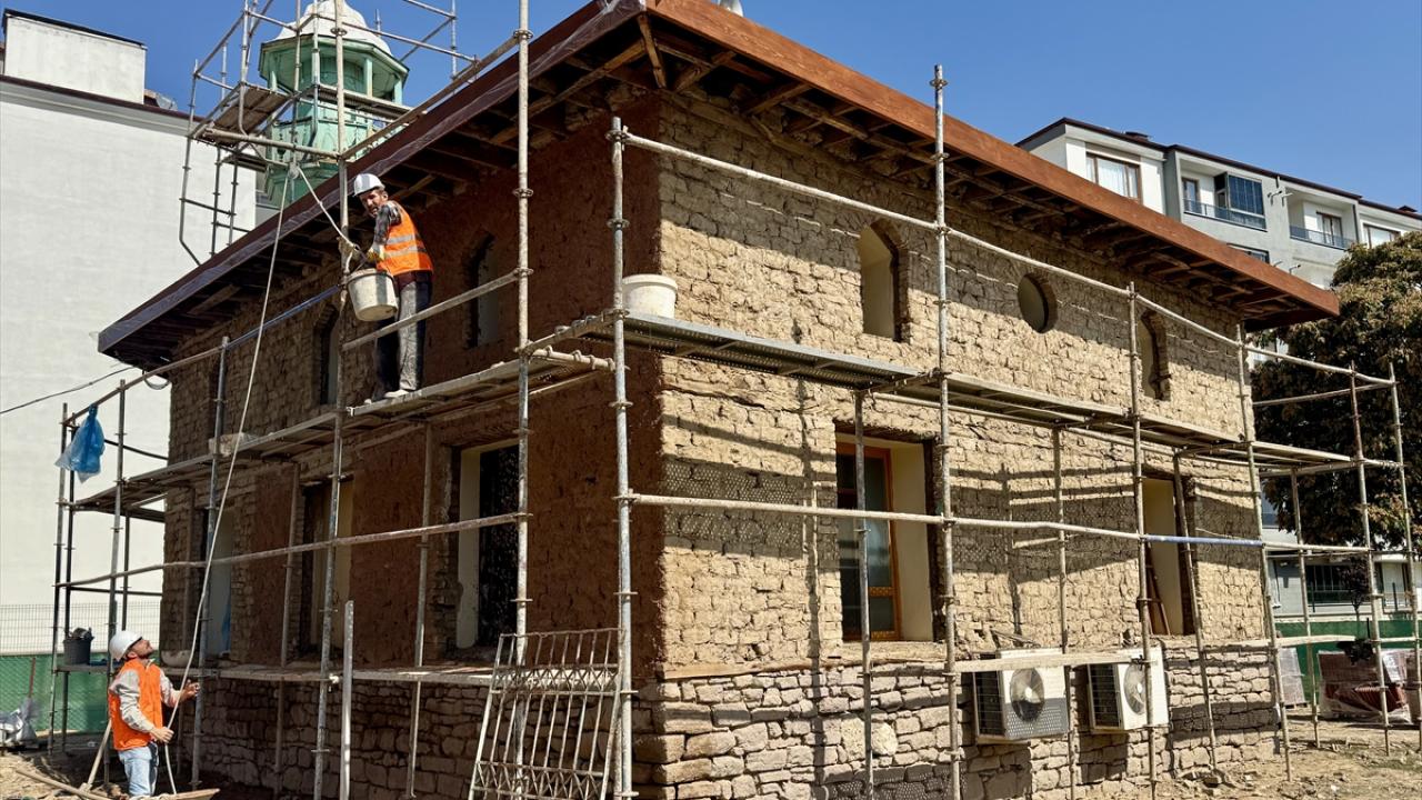 Konya'nın tarihi camileri restore ediliyor